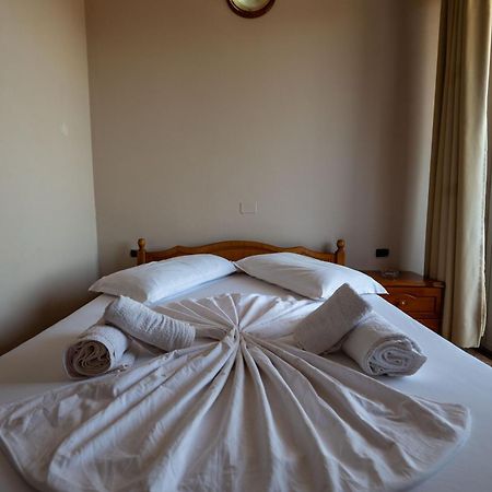 House Nika Horizonti Hotel Radhimë Buitenkant foto