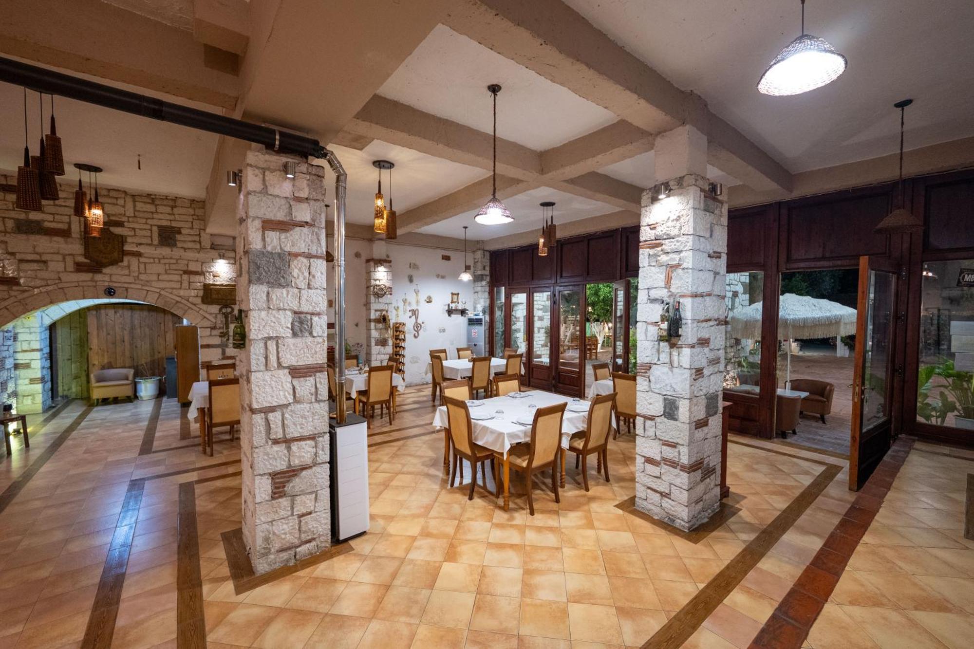 House Nika Horizonti Hotel Radhimë Buitenkant foto