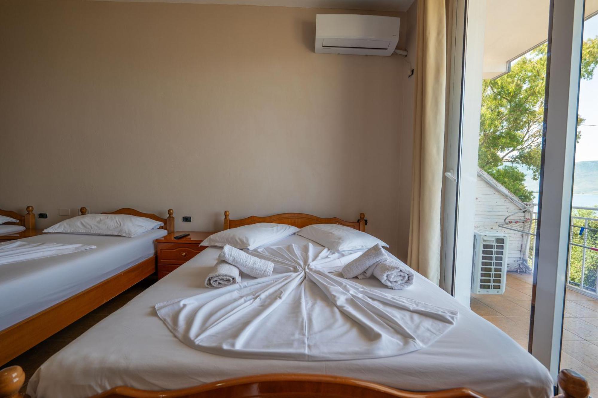 House Nika Horizonti Hotel Radhimë Buitenkant foto